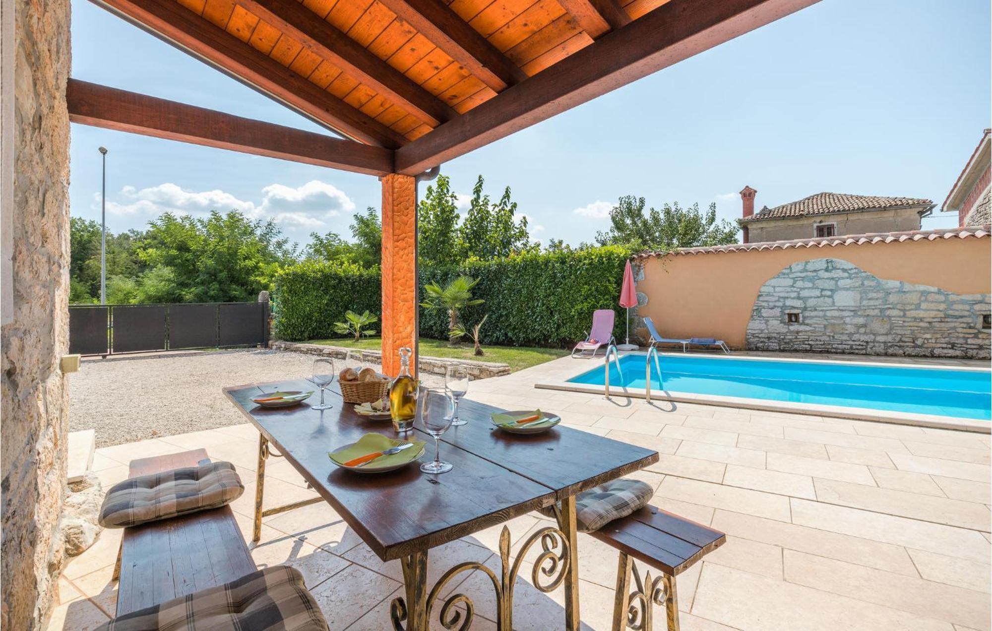Lovely Home In Visnjan With Outdoor Swimming Pool Buitenkant foto