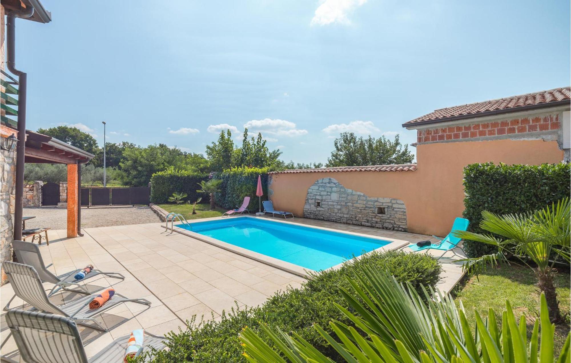 Lovely Home In Visnjan With Outdoor Swimming Pool Buitenkant foto